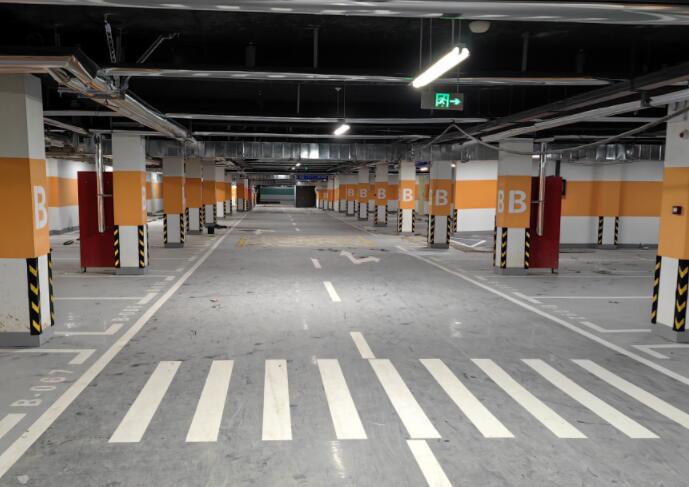 在南京做停車場劃線的時候有哪些步驟？飛揚專業(yè)劃線多年