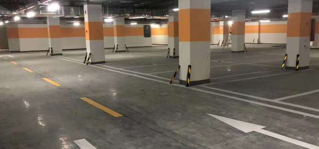 南京停車場(chǎng)劃線一般用什么材料畫(huà)線？